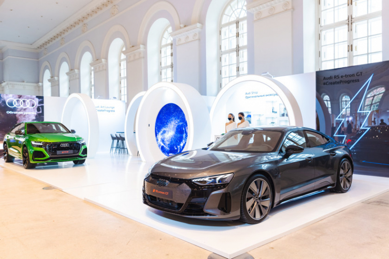 Audi показала новинки на ярмарке современного искусства