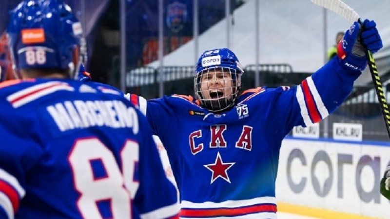 Дубль в КХЛ и шанс попасть на МЧМ-2022: 16-летний Мичков укрепляется в статусе новой звезды российского хоккея