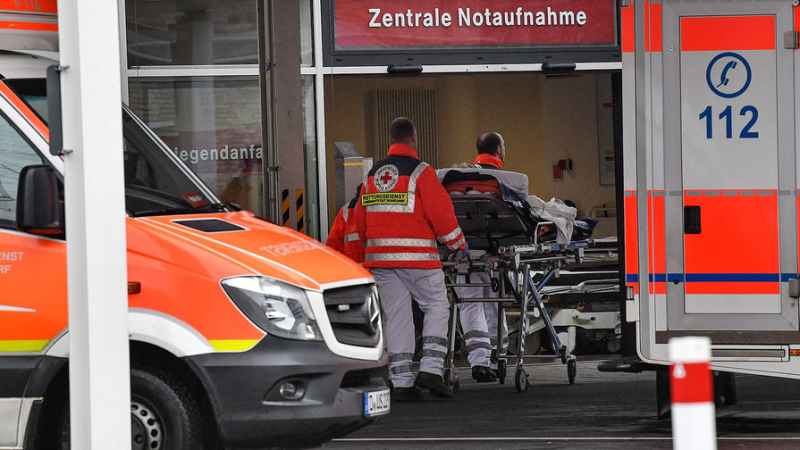 СМИ: в Германии после повторной вакцинации умер один человек