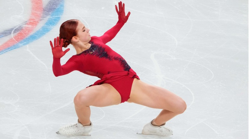 В шаге от победы: почему Трусова снялась с произвольной программы на этапе Кубка России в Сызрани