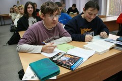"Без лишнего стресса сдать ЕГЭ": Что думают ростовские учителя об идее сократить количество контрольных в школах