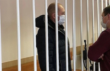 Житель Омска Юнусов, бивший сына об пол, помирился с женой и снова живет вместе с детьми